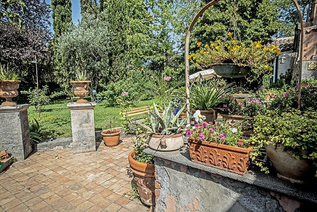 Relais De Charme - B&B Short Lets La Casa Di Francesca Sant'Agata Li Battiati Eksteriør bilde