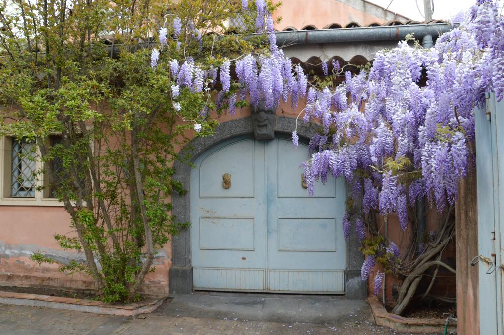 Relais De Charme - B&B Short Lets La Casa Di Francesca Sant'Agata Li Battiati Eksteriør bilde